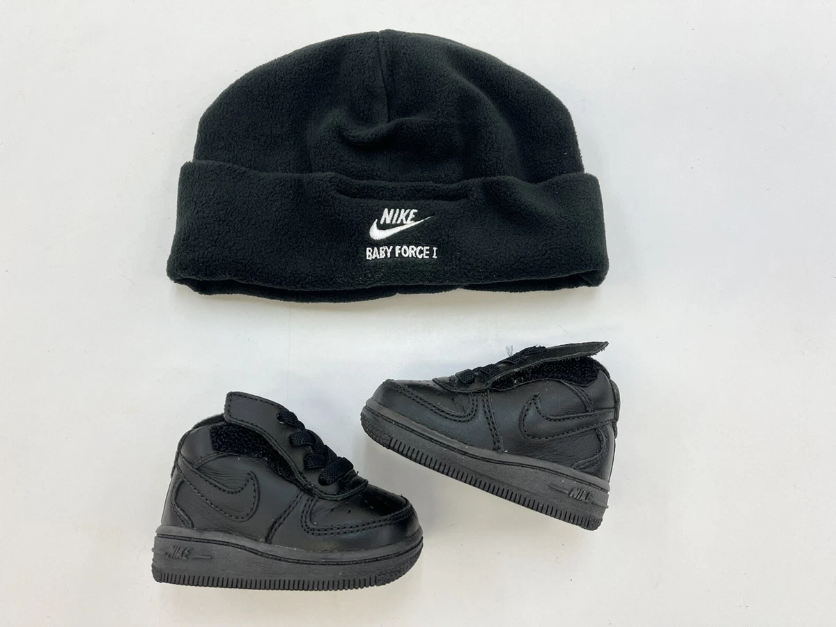 Newborn baby nike clearance shoes