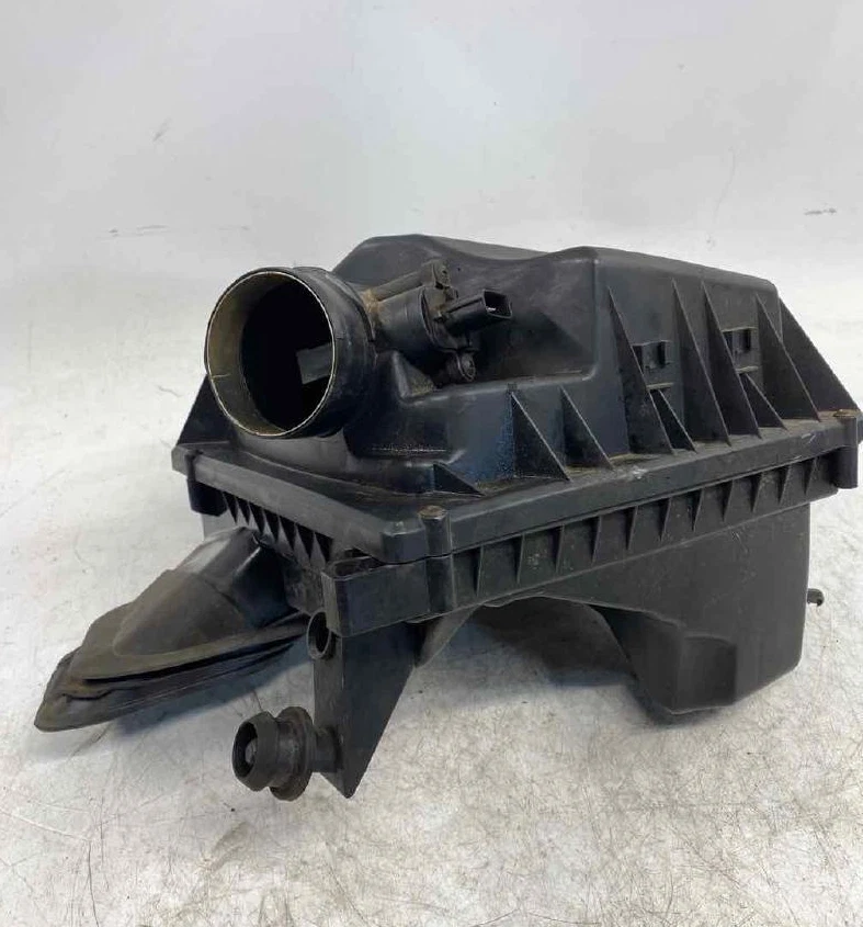 2011-2012 Chevrolet Cruze 1.8L Air Intake Box Cleaner Assembly OEM - Изображение 3 из 3