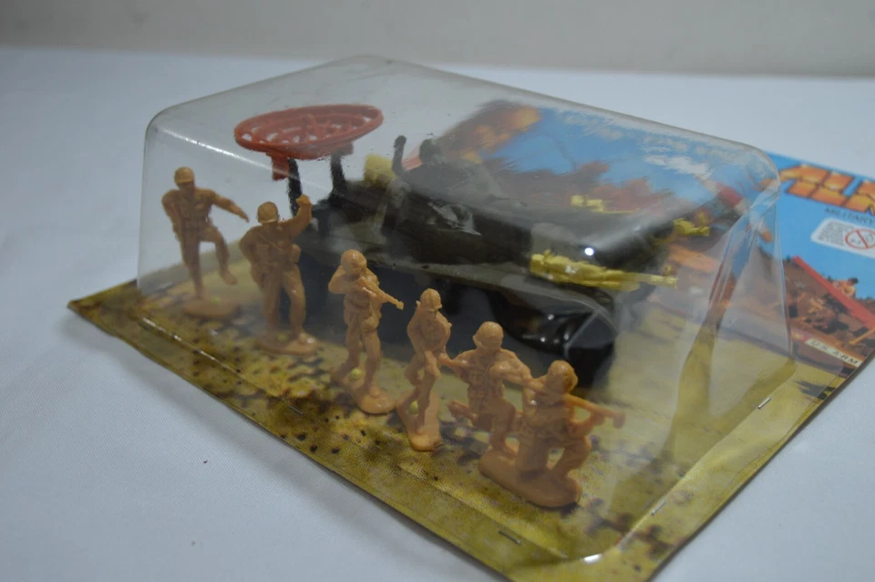 Raro Tanque Alni DE COLECCIÓN con Radar y Soldados de Plástico Nuevo ARGENTINA Foto 3 de 4