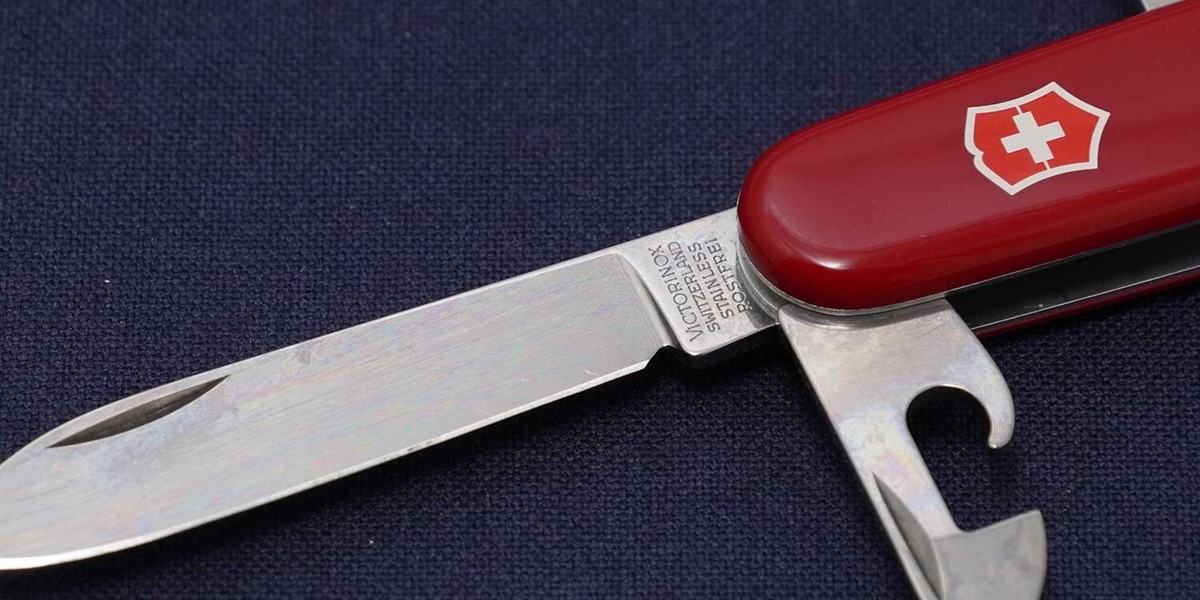 VICTORINOX France 98 FIFA World Cup Multi Tool Champ Army