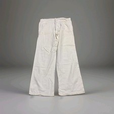 Damen Leinenhose im weiten Schnitt.
