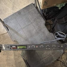 Yamaha TX81Z Rackmount FM Synthesizer with MIDI and Multiple Outputs