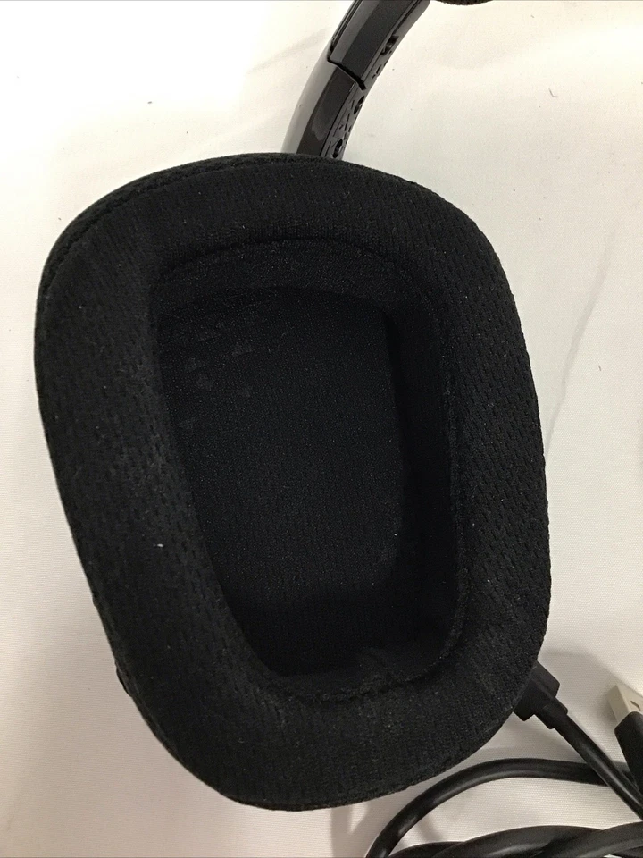 Logitech G635 981-000748 7.1 LIGHTSYNC Surround Sound Gaming Headset - Black - Image 4 of 4