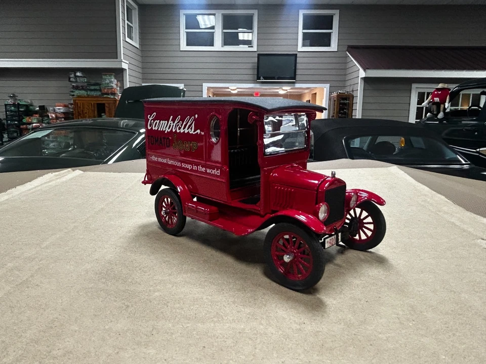 Camión de reparto Campbell's Soup Danbury Mint 1920 modelo a escala 1:24 con cajas Foto 4 de 4