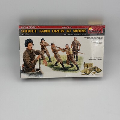 Miniart 35153 Soviet Tank Crew at Work Special Edition USSR Solidier Model 1/35 