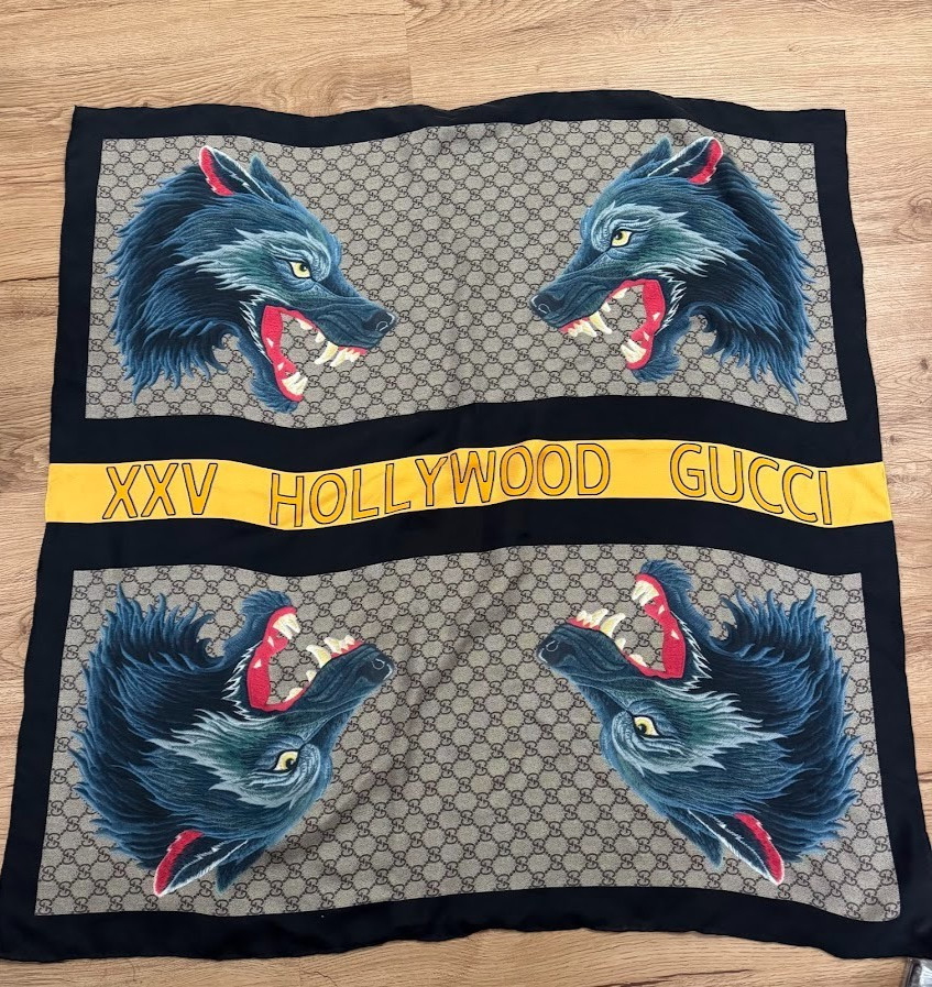 Rare Gucci Silk Monogram XXV Holllywood Wolf Web Scarf Black yellow Sold Out