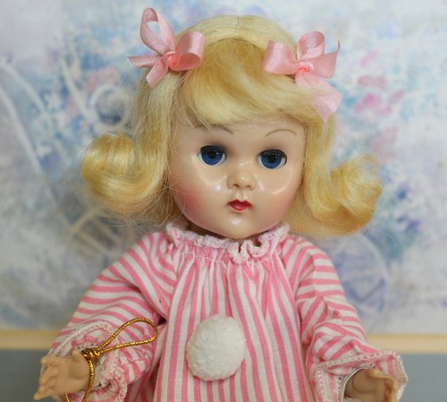 VOGUE  Ginny Doll Vintage MLW 1956-57 Doll w/ Ballerina Bear
