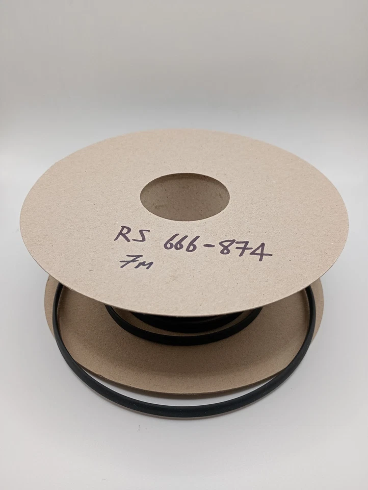 Heat Shrink Tubing Black 3.2mm Sleeve Dia. x 7m Length 2:1 Ratio RS PRO 666-874 - Image 4 of 4