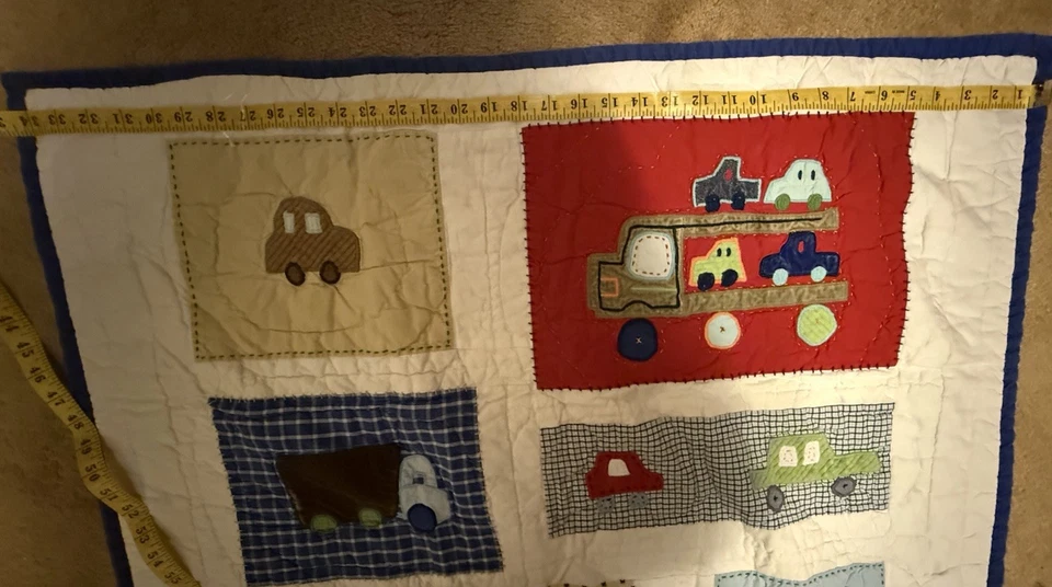 Edredón Pottery Barn para niños con tema de coche pequeño 34,5”x48,5” ver fotos usado Foto 4 de 4