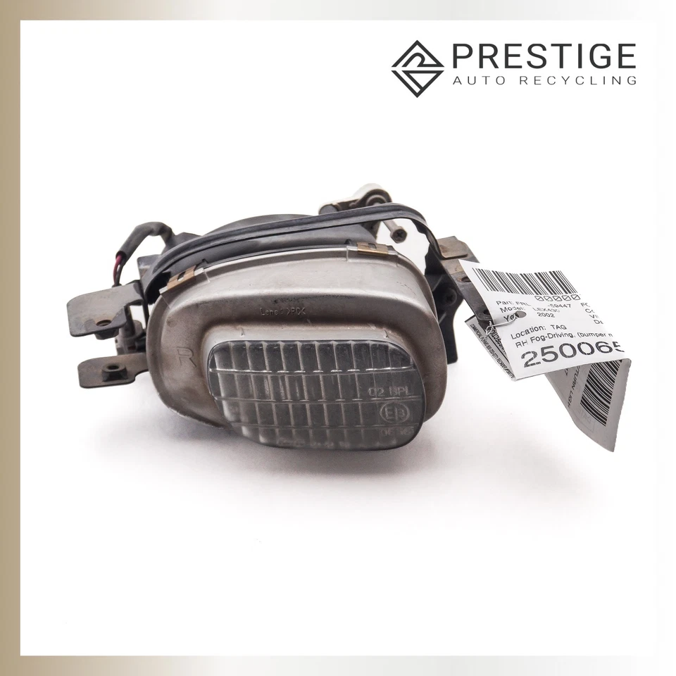 2002-2010 LEXUS SC430 Fog Light Bumper Fog Lamp Front Right 81211-24050 OEM - Image 2 of 4