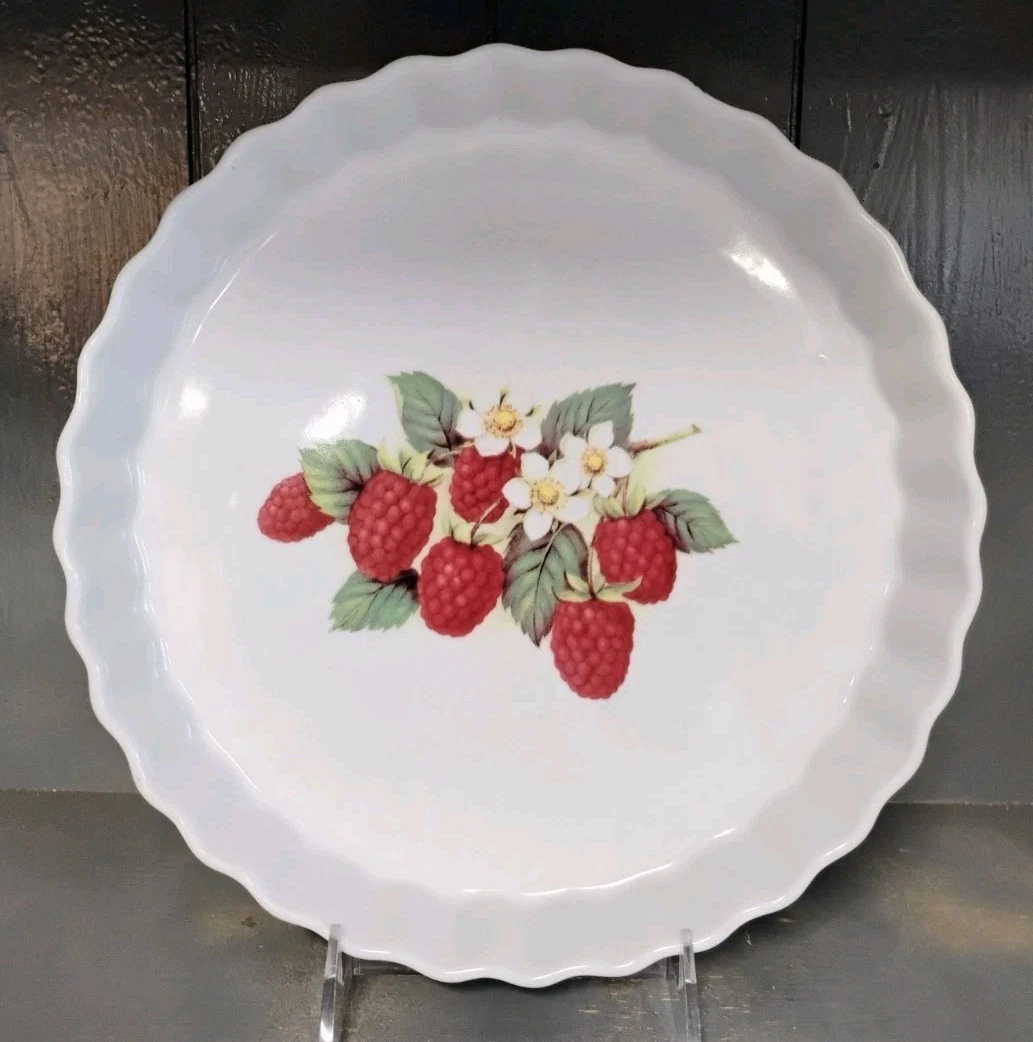BIA Cordon Bleu Tart Pie Quiche Fluted Baking Dish Porcelain Raspberries Fruit