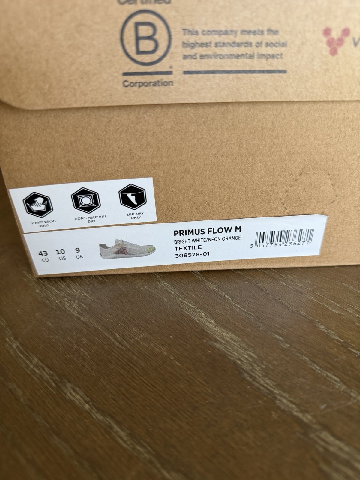 Vivobarefoot Primus Flow Bright White/Neon Orange Size 10M