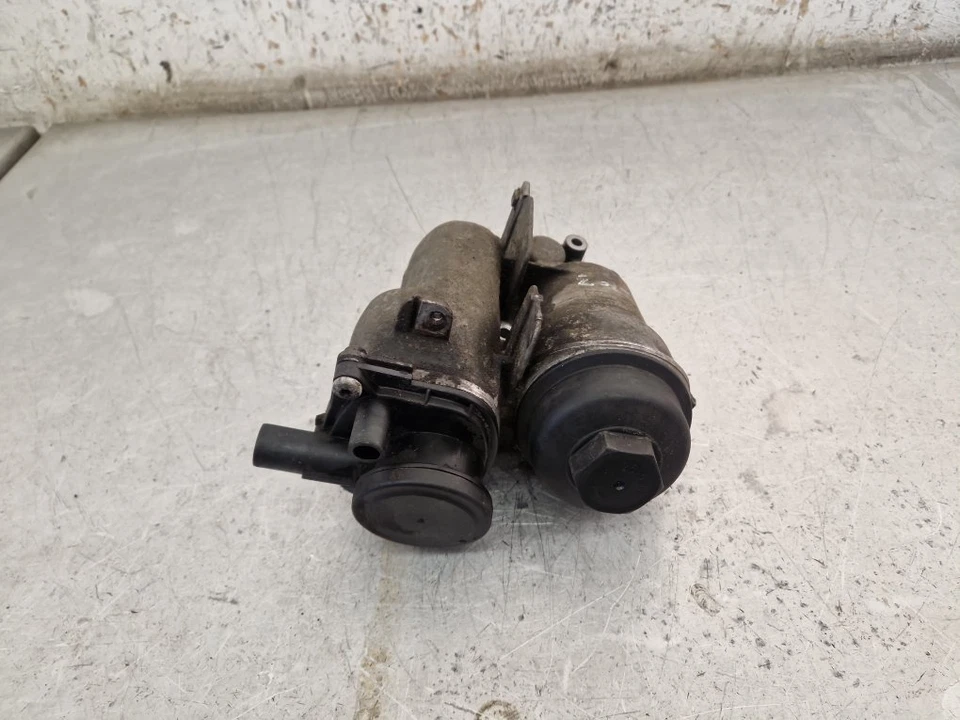 CARCASA FILTRO ACEITE VOLVO C30 S40 V50 C70 S80 V70 XC90 2006-2009 2.4 D5 30677920 Foto 3 de 4