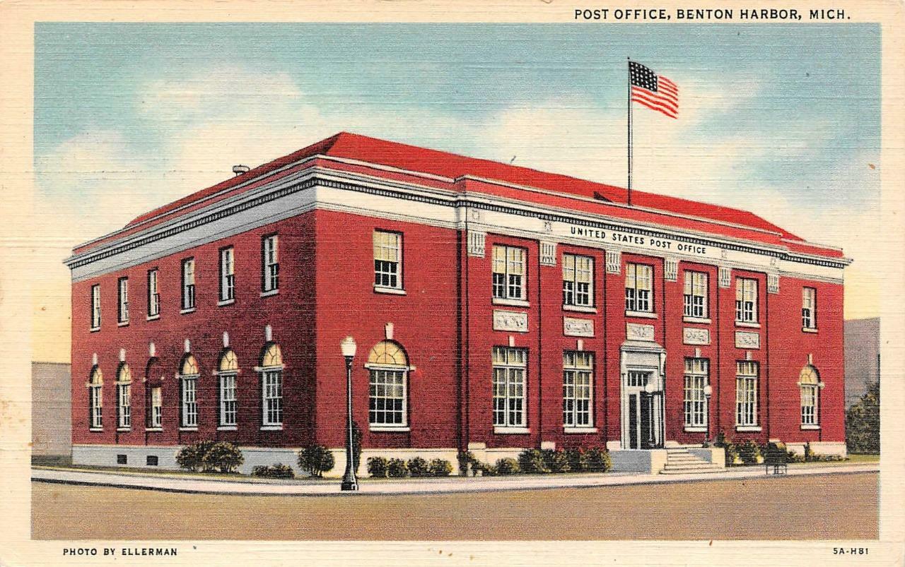 BENTON HARBOR, MI Michigan POST OFFICE Berrien County c1940's Linen