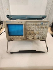Tektronix 2432 Digital Oscilloscope Option 11 READ!