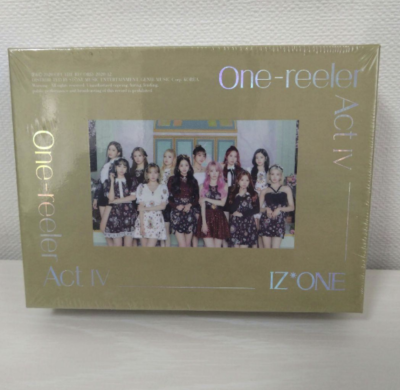 IZ*ONE キノ キット 4種 IZ*ONE Color*Iz Kihno Kit Album w IZ*ONE キノ キット 4種 IZ*ONE Color*Iz Kihno Kit Album w