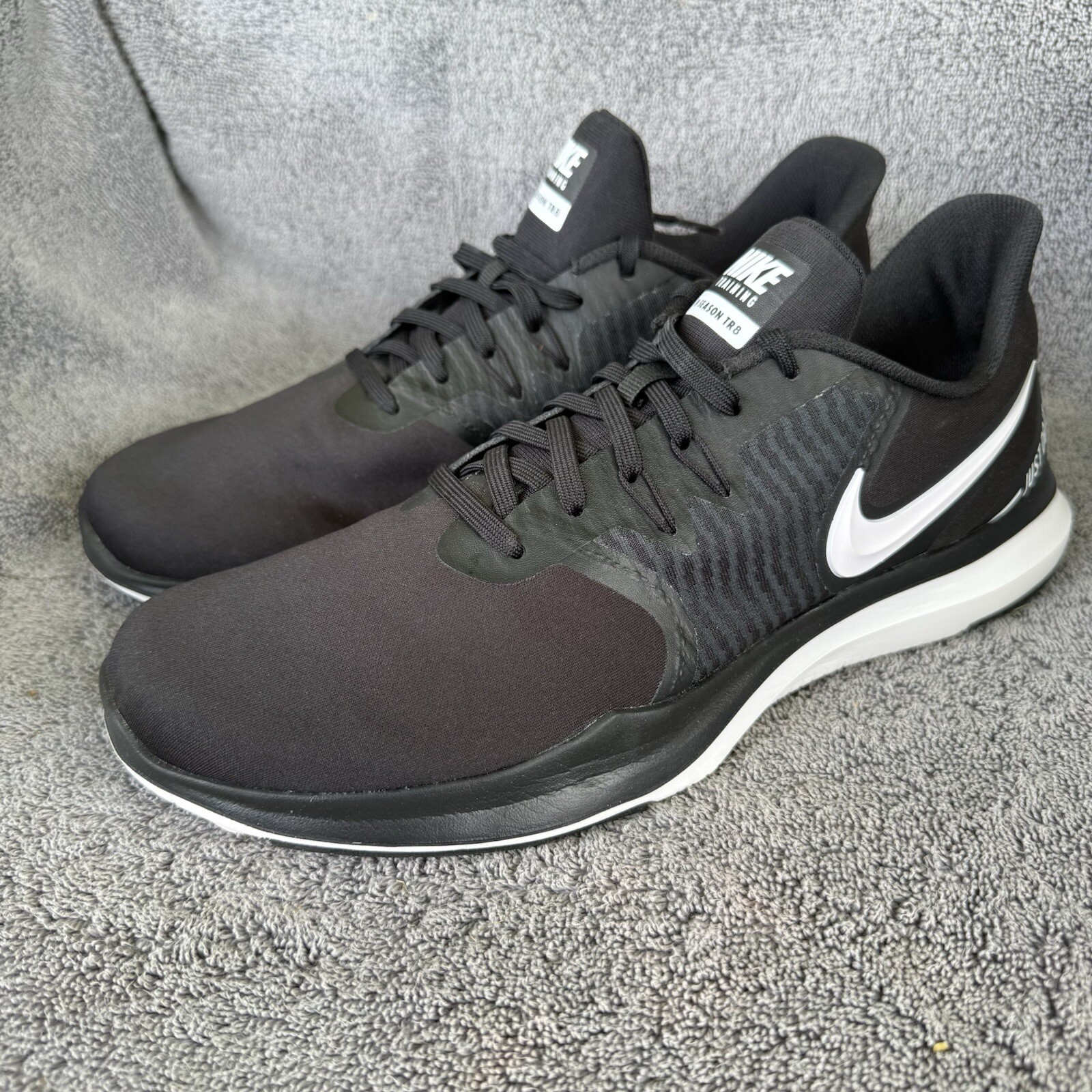 NIKE Training In Season TR8 Sneakers Womens Black White Athletic