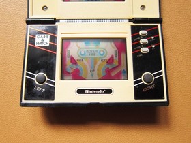 NINTENDO Pinball Game and Watch in Excellent Condition (PB-59) 1982