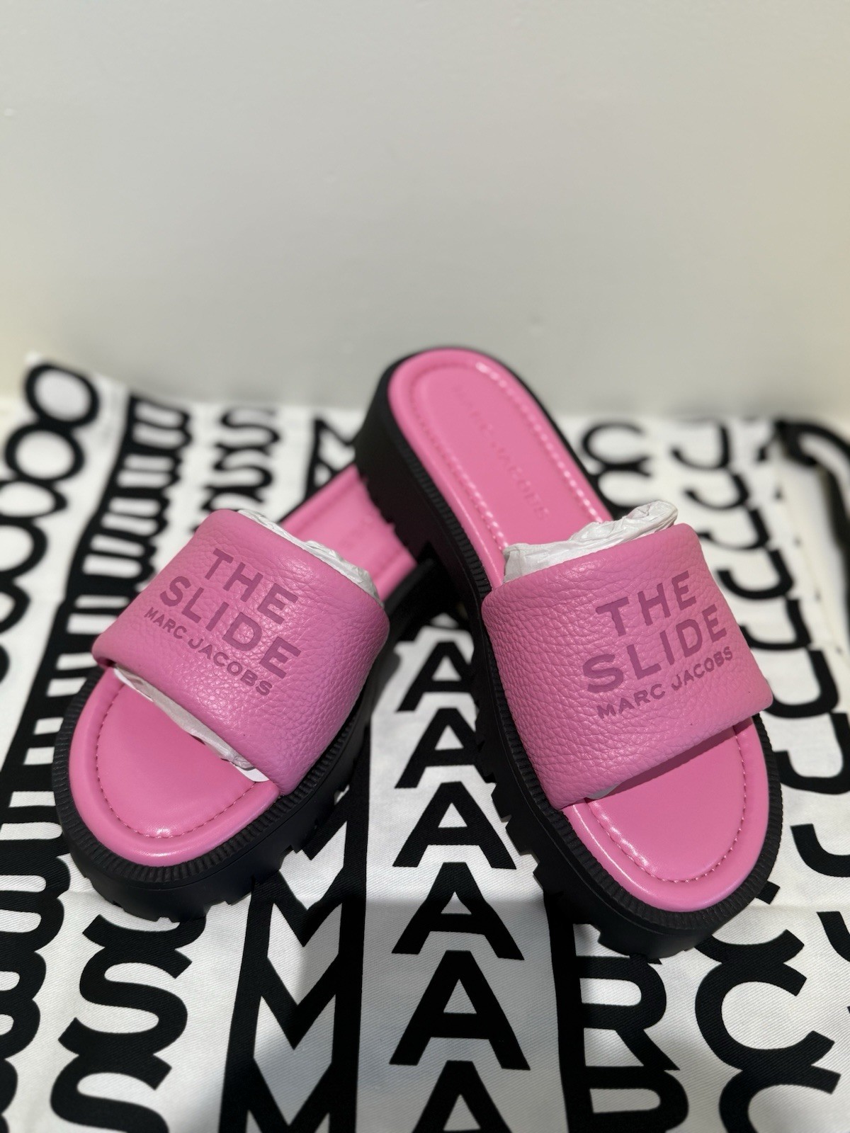 NWT Marc Jacobs The Slide Size 37 - Bow Pink
