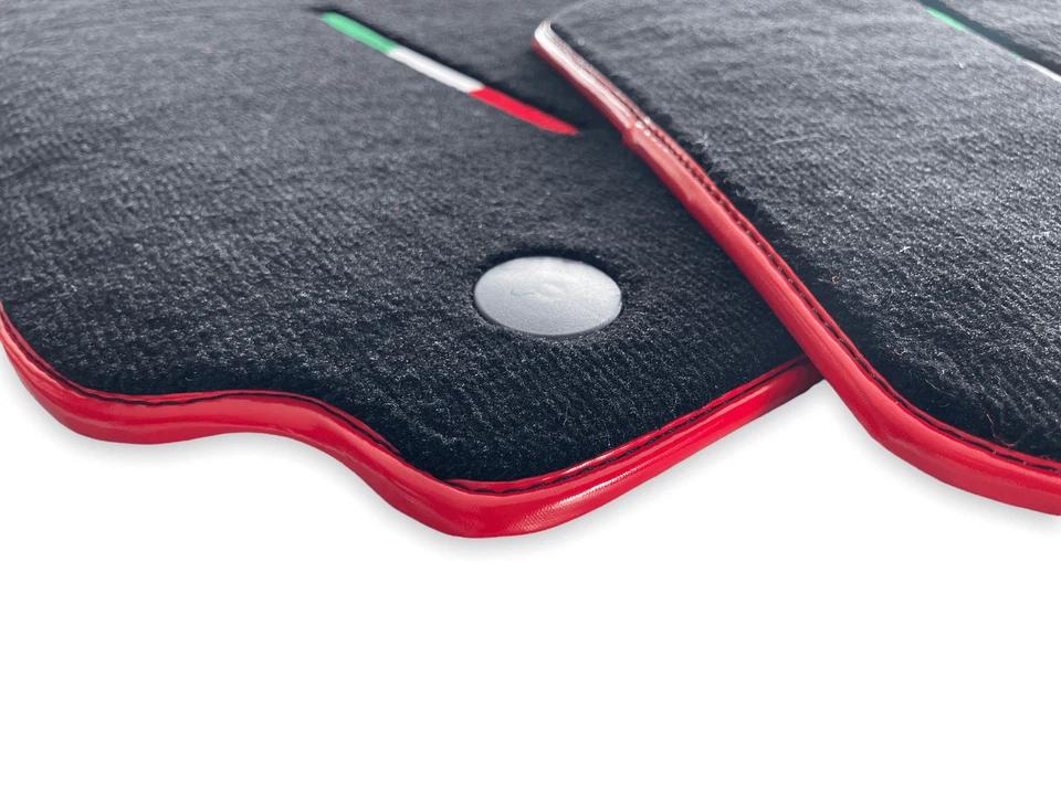 Alfombrillas negras marca AutoWin para Ferrari 458 Speciale IT Edition Foto 4 de 4