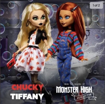 Skullector Monster High Bride of Chucky Set Tiffany Chucky in hand