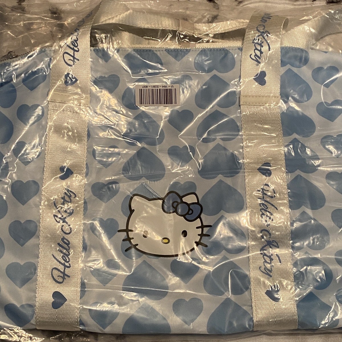 Forever21 ハローキティ　ブルーエンジェル　コラボ　旅行バッグ Sanrio Hello Kitty Forever 21 Blue Angel Heart Overnight