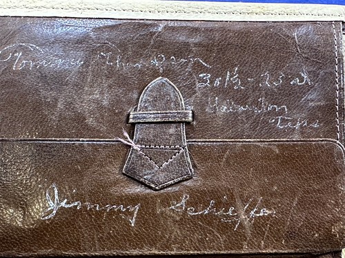 Vintage WWII Japanese Souvenir Hand Tooled Leather Paint Billfold Bi-fold Wallet - Picture 4 of 4