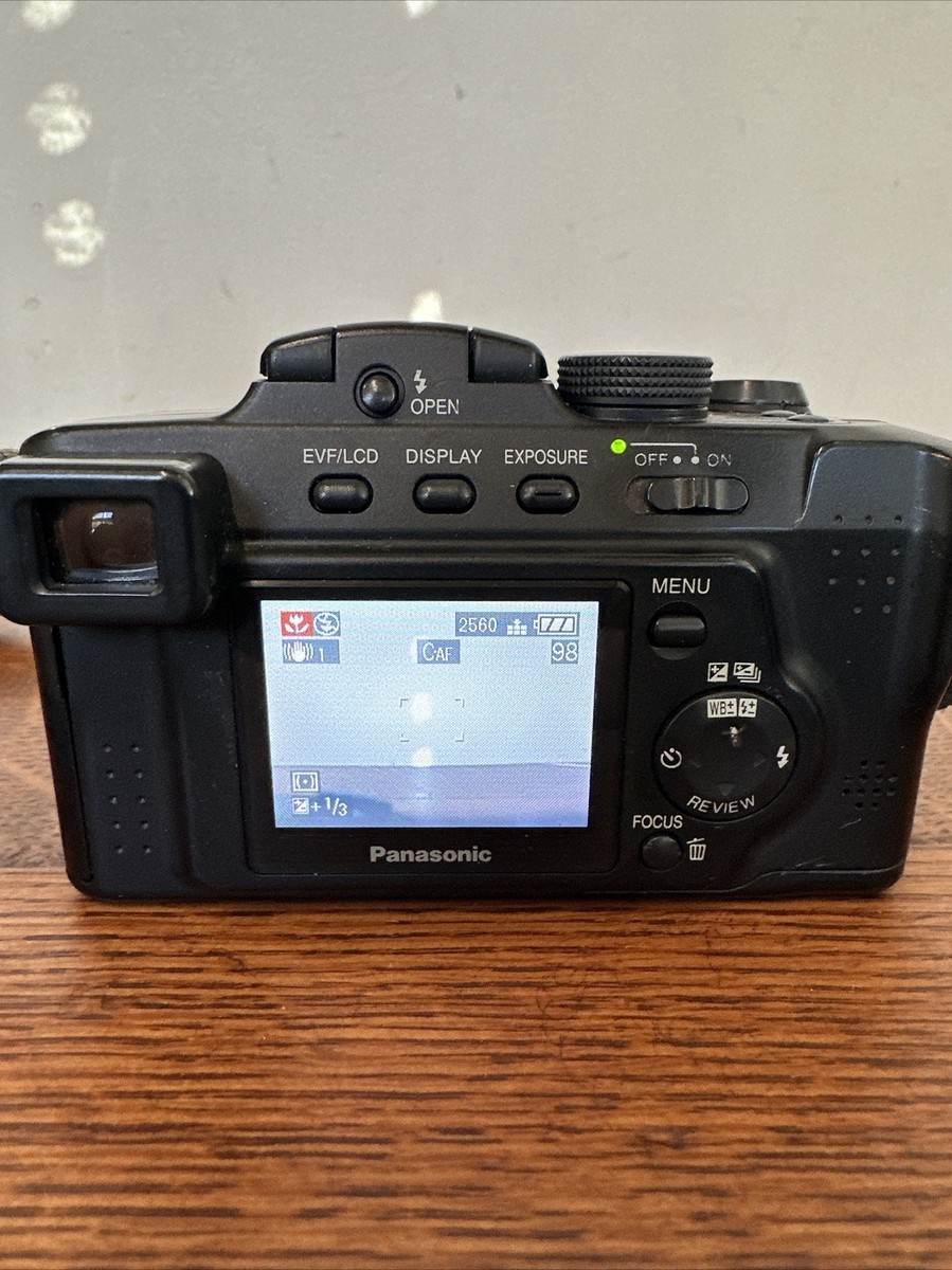 Panasonic LUMIX DMC-FZ5 Digital Camera 12X Zoom - 5.0 megapixels