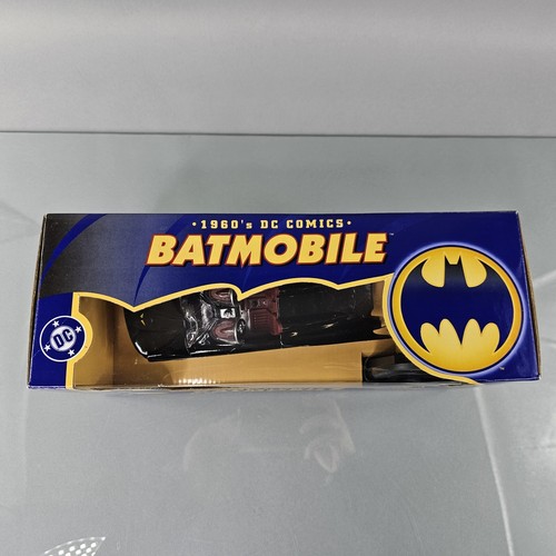 Corgi DC Comics 1960s BATMOBILE 1:24 Scale Diecast & Communicator 77501 OPEN BOX - Picture 4 of 16