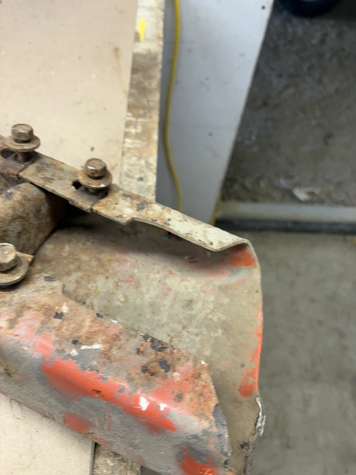 Barra metálica de refuerzo para parachoques trasero Ford Mustang Capri LX GT 1979-1993 1987 1990 Foto 4 de 4