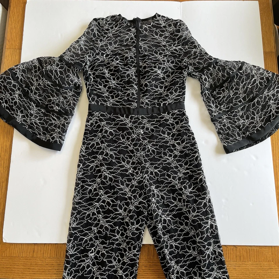 Mono Alexis Blanco y Negro Encaje Manga Campana Jurnee Pierna Ancha Foto 4 de 4