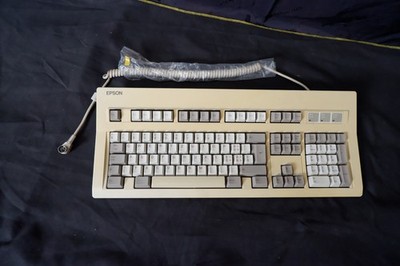 IBM kompatible Tastatur SK-0102-2e Kyrillische Tastatur Old New Stock