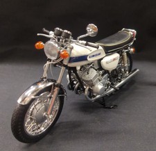 Paul's Model Art 1/12 Minichamps Kawasaki H1 Mach III 1968 White Blue 164700