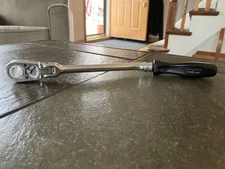 Snap-on F752B 3/8” Drive Flex Head 12” Bent Black Hard Handled Ratchet / USA