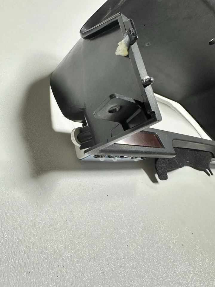 Toyota Cressida 1985 MX73 pieza de ajuste de bisel en racimo Foto 2 de 4