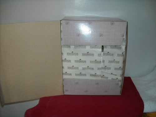 Muñeca de porcelana Ashton Drake Galleries ""Bebés primer diente"" nueva en caja - Imagen 3 de 6