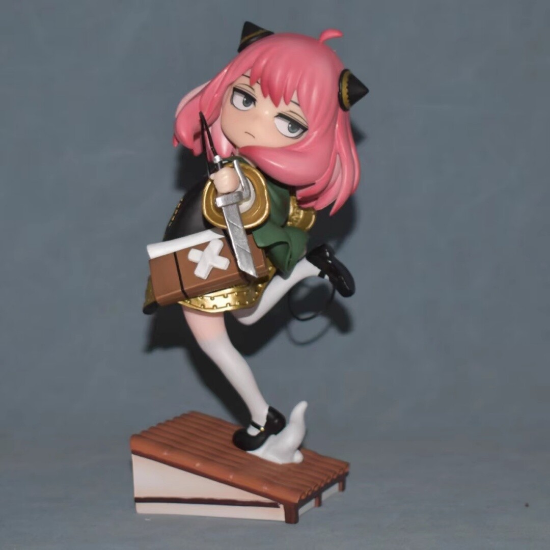 SPY×FAMILY Anya Forger Cos Attack on Titan Rivaille Figure Model