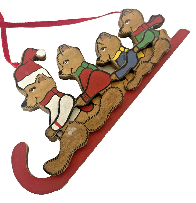 Vintage 1991 KURT S. ADLER Wooden ~ FAMILY of BEARS SLEDDING ~ 3D Ornament