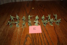 Marx Army Battleground 16-Piece Lot of Vintage American Soldiers Tank E - MPC