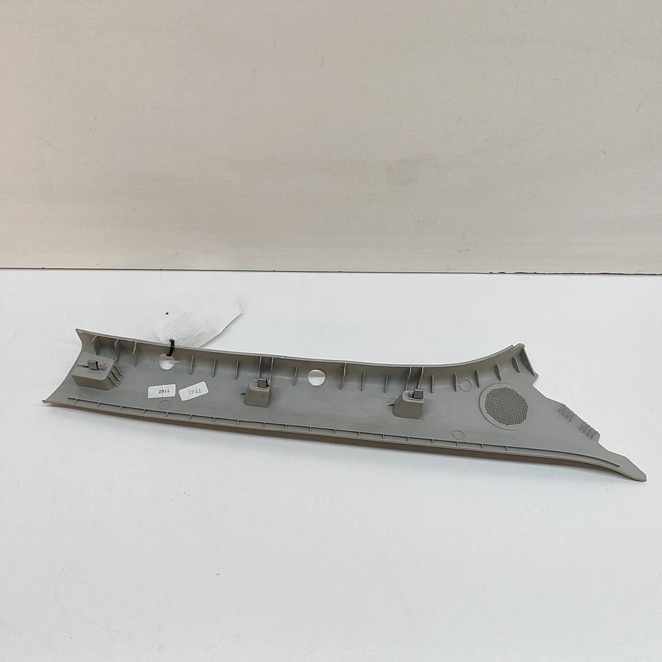 Volkswagen AMAROK 2H Front Left A Pillar Trim 2H2867233D 2018 31381112 - image 3 of 4