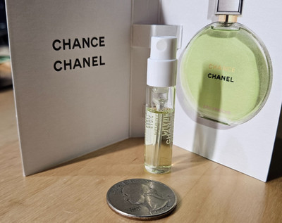 Chanel Chance Eau Fraiche Eau De Parfum Spray SAMPLE 0.05 Oz / 1.5ml NEW!#RA-16