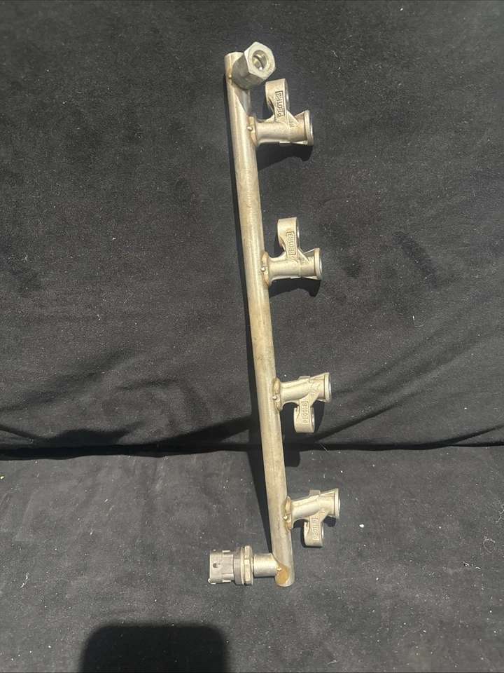 Mazda 3 2014-2017 carril de combustible 2,5 Foto 4 de 4