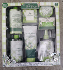 7 Pc Stress Relief Bath Gift Set Holly Floral Clear Musk Lotion Soap Body Butter