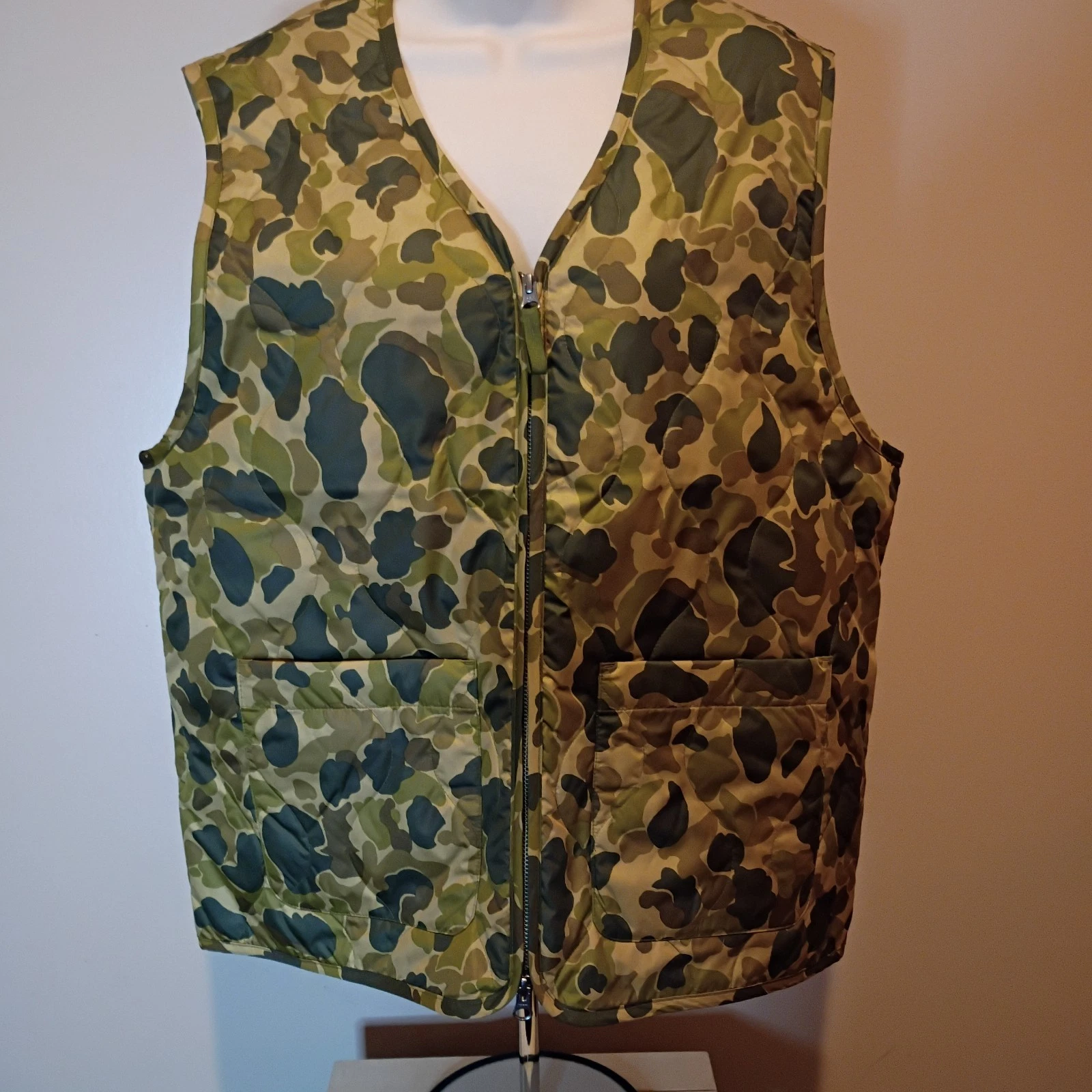 NEW Everlane Mens Medium M ReNew Liner Hunting Vest Fennel Seed Camo~3 avail