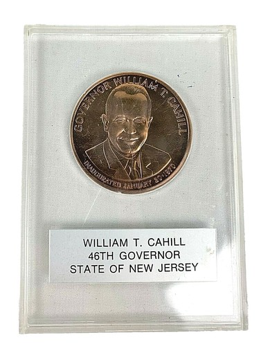 1981 Franklin Mint Collectors Society Silver Coin With Plastic
