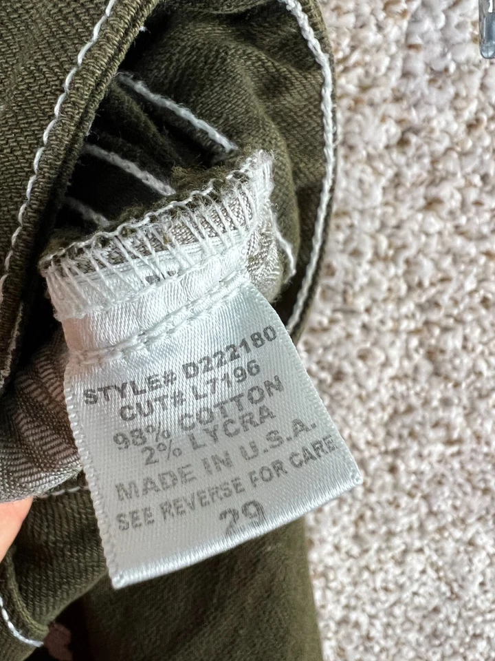 Bermuda Carmar Jean Cut Off Feminina Tamanho 29 Verde Denim Design Pintado Elástico - Imagem 4 de 4