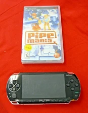 PSP 1001 W/ GAME & 1GB MEMORY CARD