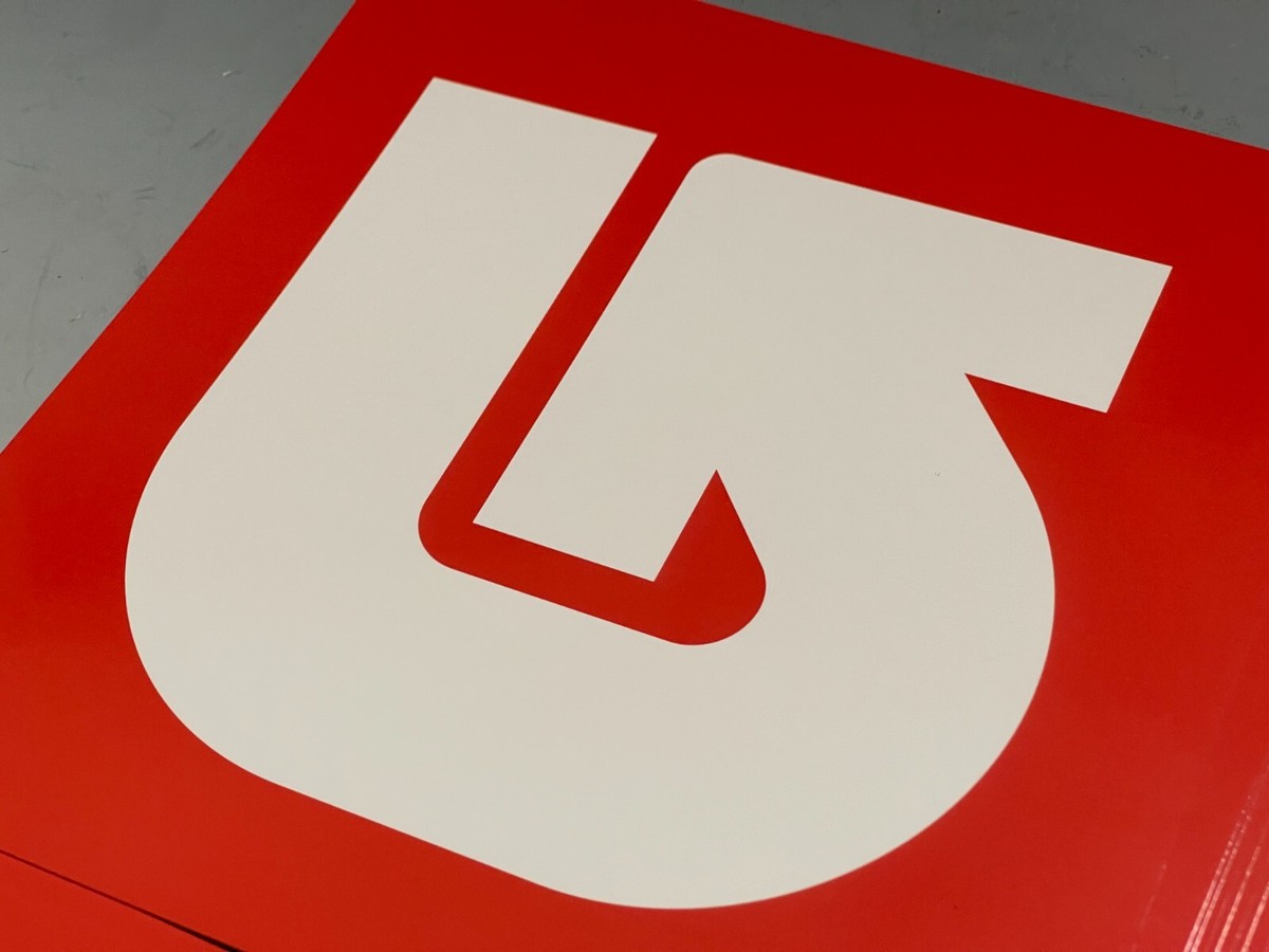 Burton　バートン　アクリル看板　非売品 Burton Snowboards Dealer Store Display Paper Sign Acrylic
