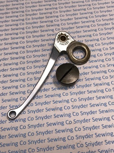 Genuine Singer 15-88/8990/91 Sewing Machine Take-Up Assembly w/ Mount Screw