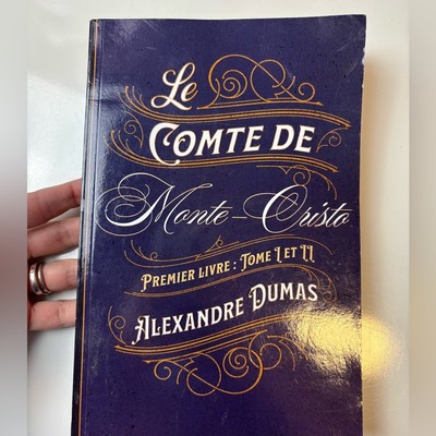 Le Comte De Monte Cristo by Alexandre Dumas paperback book